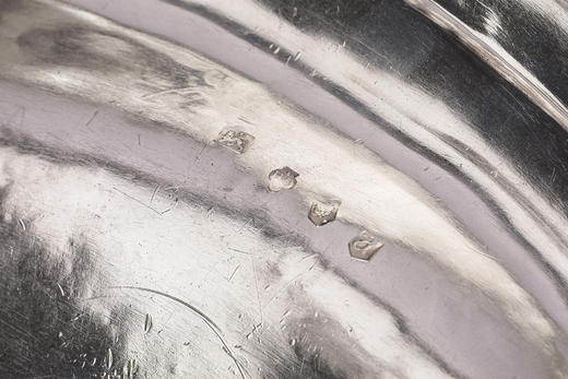 独角鹿西洋古董18世纪英国工匠Christian Hillan签名出品路易十五风格花叶缎带及纹章主题纯银精雕双耳带盖餐盅 商品图11