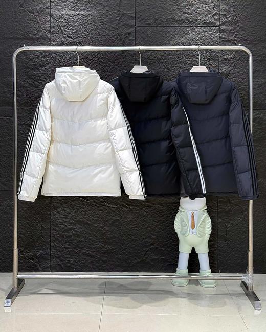 F013001冬季款三条杠连帽保暖落肩款羽绒服男女同款 商品图1