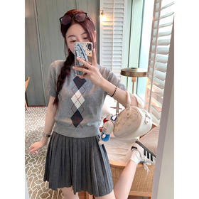 【110元任选2件】现货！ 韩系菱形毛织短袖衫