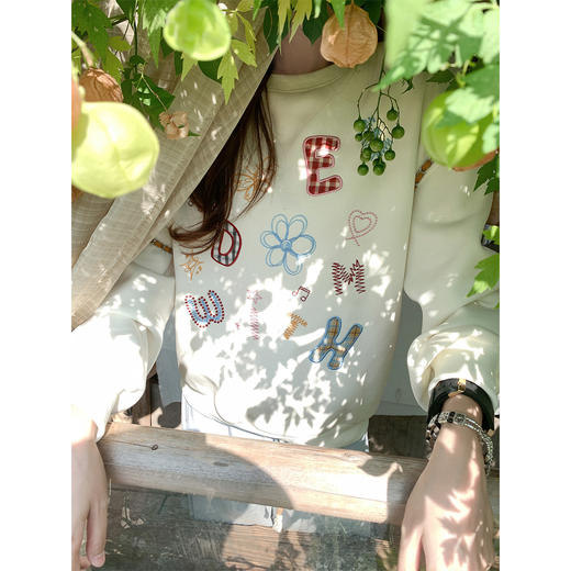 <曾小咸推荐>2.13现货秒杀 ！微信超特价！韩系字母刺绣卫衣 日常179.99 立减100 秒杀79.99！！ 商品图4