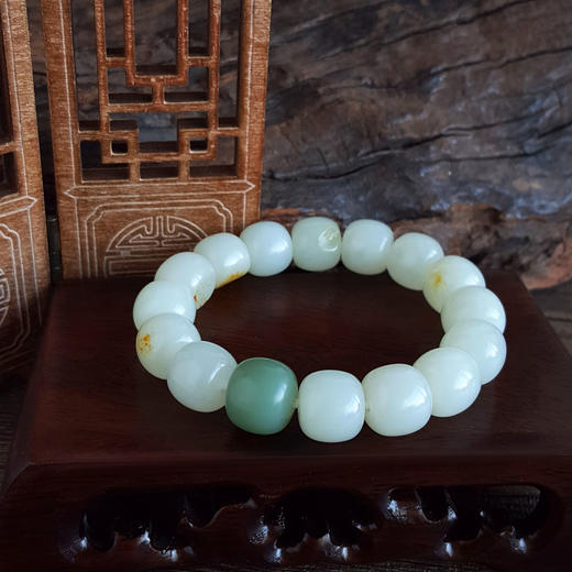 【天然正品】天然精品细腻新疆籽料桶珠约12.2*11.1MM油润度佳和田玉手串12.2*11.1MM（皆取最大值）170126NJS55 商品图6