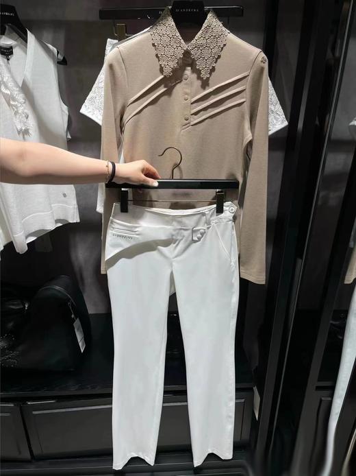 St家春夏新款女士薄款高尔夫长裤来了！直筒长裤，打造大长腿比例！干净的剪裁搭配腰部装饰小腰封设计，呈现出更加显瘦又立体的版型！弹力面料身材包容度超高，穿着舒适无束缚感，激光穿边，臀部印花，处处透品质！ 商品图2