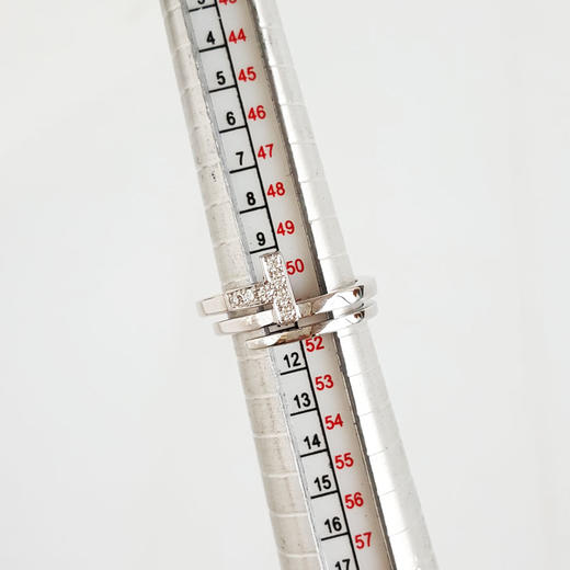 【95新】Tiffany & Co.蒂芙尼Tiffany T 系列18K白金镶钻T型缠绕式三圈戒指51号中性款160126NJS09 商品图8