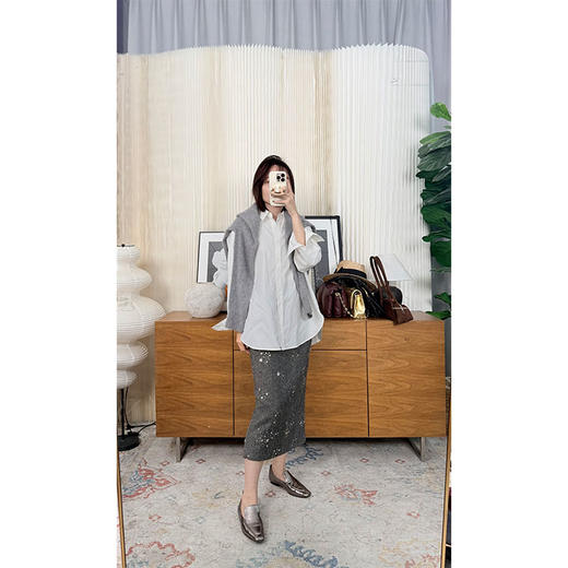 【贝拉推荐】高阶智性美 H型灰色羊毛钉珠半裙 普ra达克制的性感 时髦知识分子羊毛半裙 商品图4