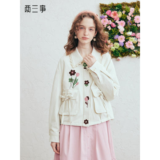两三事心跳同频2026春季新款甜美花朵毛巾绣蕾丝边翻领短外套女 商品图0