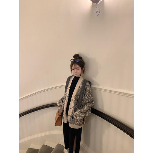 金蘑菇菇 漫不经心的时髦 白鹿毛衣套组 / 流苏毛衣 商品图1