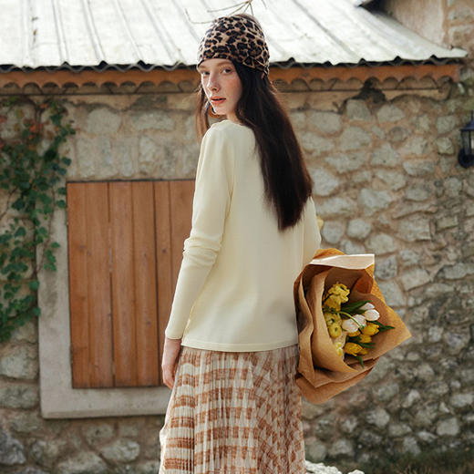 OLrain欧芮儿2026新款春黄色法式木耳边拼接一字领宽松长袖T恤女 商品图2