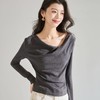 「自」全新升级【铂金会员146/天猫199/差价53】(85026)洛诗琳气质v领长袖t恤2026春季新款正肩不规则抽褶打底上衣 商品缩略图3
