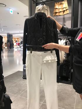 St家早春磨毛单层花边女士长裤来了！这款我愿称之为神仙休闲裤！你可以永远相信st家经典色的显瘦百搭魔力！ZG几乎有这款裤子搭一年四季的上衣的搭配图，有图有真相！