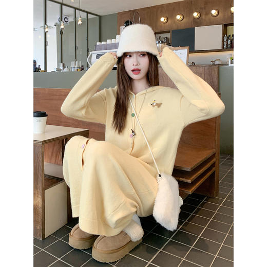 <曾小咸推荐>2.13现货秒杀 ！微信超特价！彩色纽扣连帽针织连衣裙 日常249.99 立减160 秒杀89.99！！ 商品图1