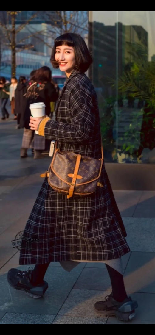 LV Saumur 双子星 老花 小号 斜挎包 商品图3