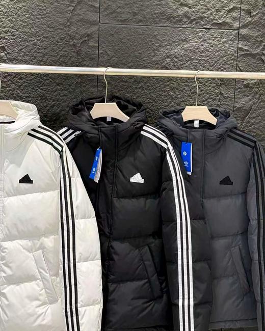 F013001冬季款三条杠连帽保暖落肩款羽绒服男女同款 商品图3