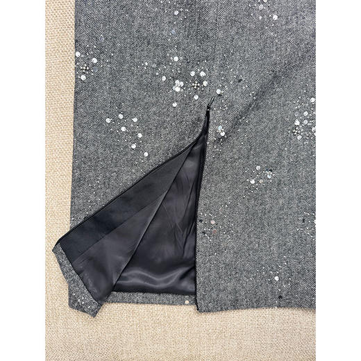 【贝拉推荐】高阶智性美 H型灰色羊毛钉珠半裙 普ra达克制的性感 时髦知识分子羊毛半裙 商品图7