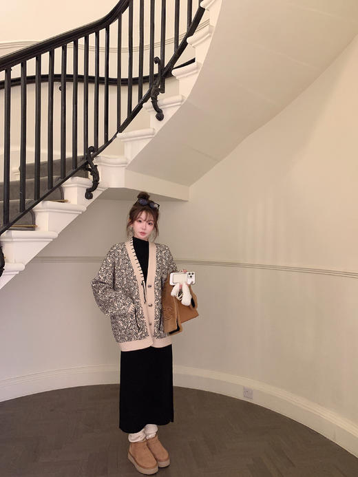 金蘑菇菇 漫不经心的时髦 白鹿毛衣套组 / 流苏毛衣 商品图0