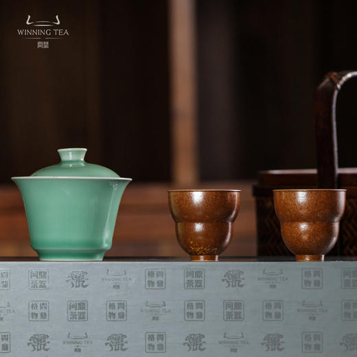 问鼎牛角款梅子青盖碗草木灰对杯 商品图1