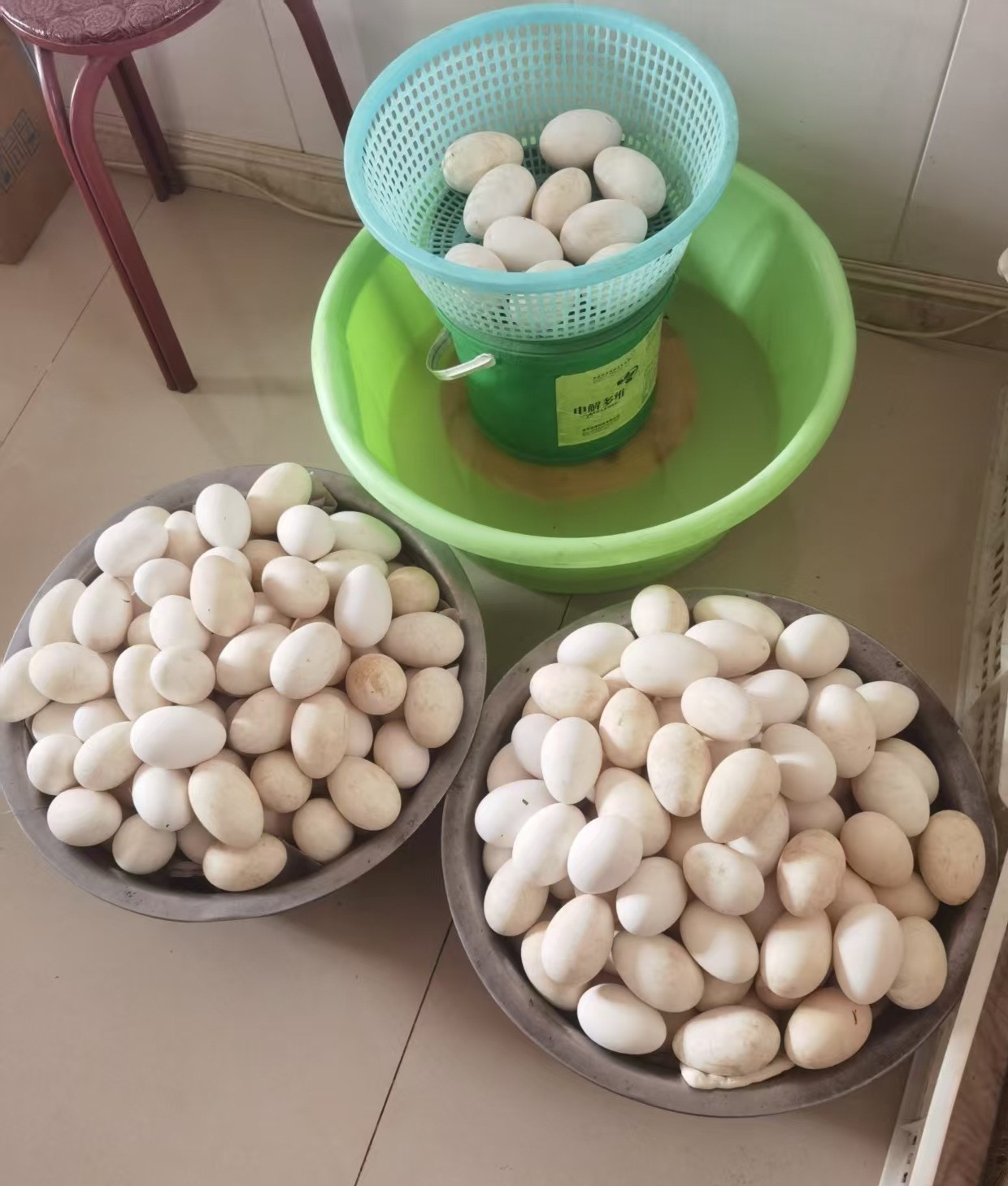 鹅蛋（4个/盒）重量一斤约3个