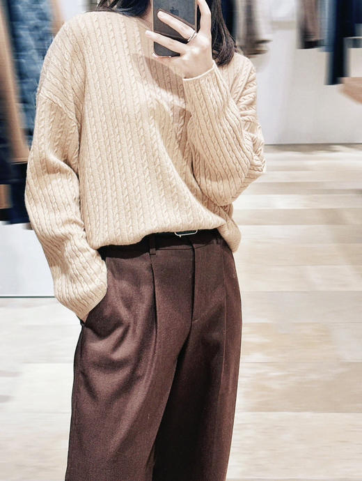 22-1新货直接秒杀 渠道货 小禾女士绞花圆领羊绒衫 商品图3