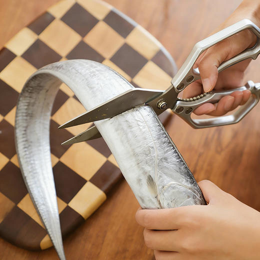 【可夹可剪  一把多用】精工家用厨房剪刀  加宽防滑贴合手型用着舒服  23.6*9.5CM 预售3天 商品图7