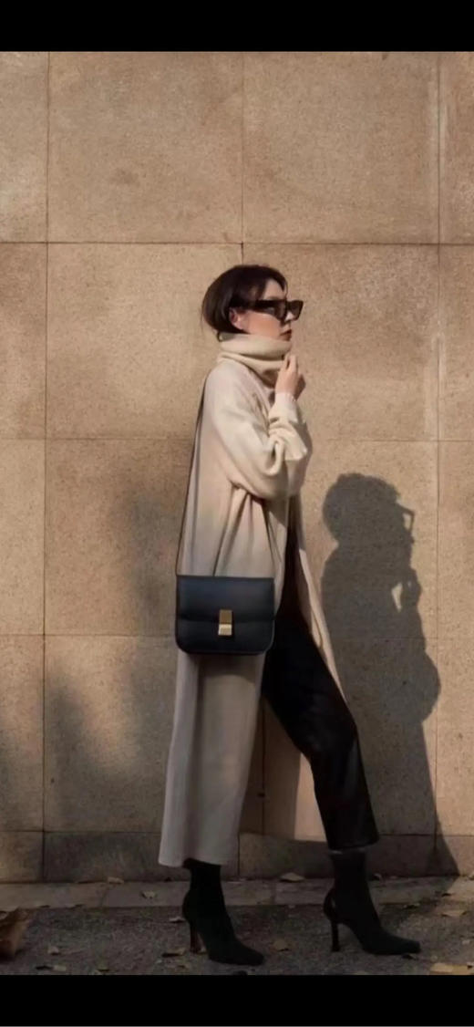 CELINE Classic box 黑金 中号 box牛 斜挎包 商品图2