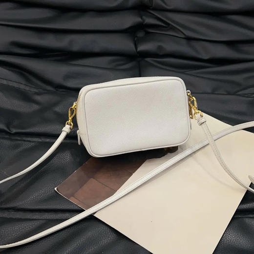 PRADA Saffiano mini 白色 十字纹牛皮 相机包 商品图1
