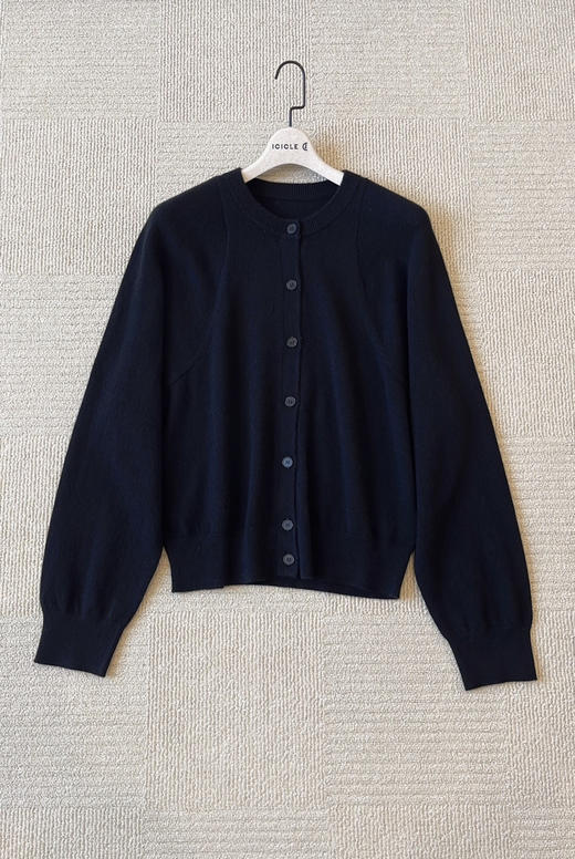 22-2新货直接秒杀 渠道货 小禾 肌理感针织 纯羊绒 黑色针织开衫 商品图12