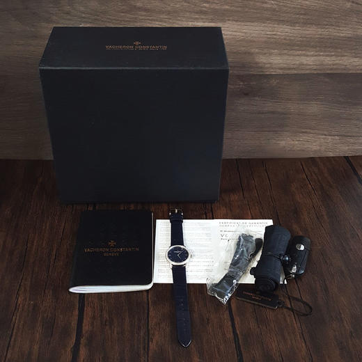 【95新】Vacheron Constantin 江诗丹顿25558/000G-9758石英机芯30MM（女款）传袭系列18K白金；镶嵌原厂钻石表圈170126NJS48 商品图1