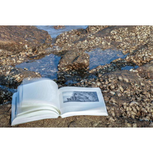 【限量签名版】《照见：〈九儿〉摄影手记》  王乃功 著 商品图3