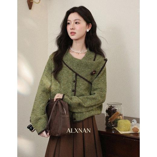 鹿向南「温柔冬时」设计感大翻领慵懒复古绿色毛衣女秋冬针织上衣 商品图2