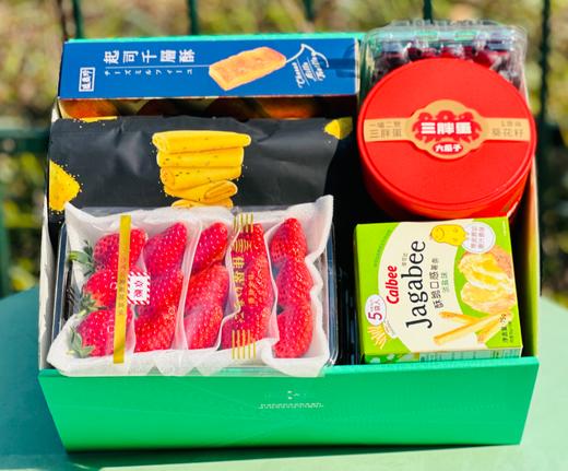 雅致新春精选鲜果美味礼盒|零食、水果产品可自由搭配，精致包装，更显礼盒的精美!（温馨提示:水果为季节性产品，缺货会进行等值调换成其他水果！！！） 商品图0