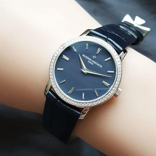 【95新】Vacheron Constantin 江诗丹顿25558/000G-9758石英机芯30MM（女款）传袭系列18K白金；镶嵌原厂钻石表圈170126NJS48 商品图8