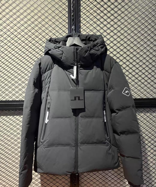 正品金林德伯格男士冬季保暖连帽短款羽绒服
高端好货！柜子2570，找我省钱
S L XL 商品图0