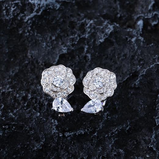 香奈儿 BOUTON DE CAMELIA山茶花耳环 满钻（XTY） 商品图1