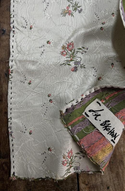 John Alexander Skelton 26SS 灰瓷白花束真丝提花丝巾 商品图1