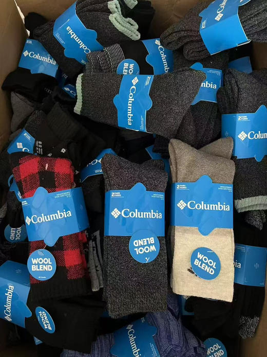 外贸原单正品哥伦比亚女款全新未拆封羊毛+兔毛混合纺户外运动保暖长袜，穿着舒服不闷脚，均码35-40
清货特价49四双包邮，颜色随机 商品图5