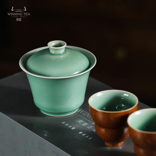 问鼎牛角款梅子青盖碗草木灰对杯 商品图2