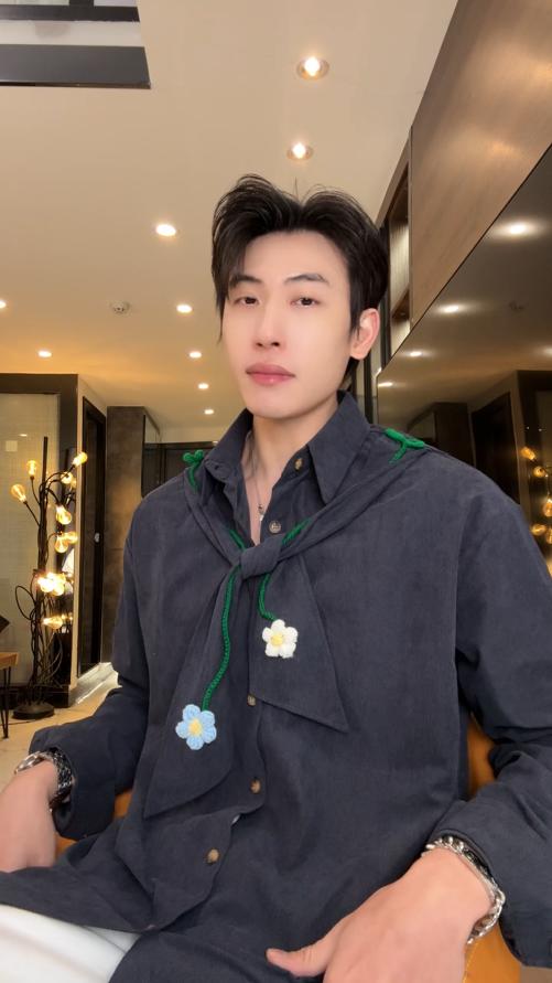 2700SDSA男士秋冬新款痞帅男装百搭休闲针织花朵设计翻领长袖衬衫时尚 商品图0