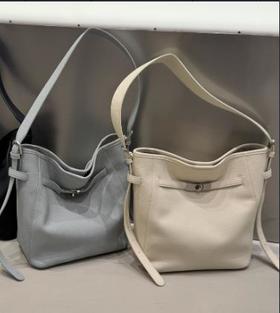 【门店同款】ENJOY常卖韩系慵懒托特包 169794221