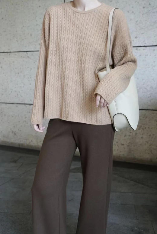 22-1新货直接秒杀 渠道货 小禾女士绞花圆领羊绒衫 商品图12