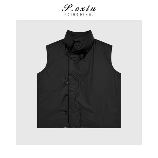 04-2潘依绣丁丁宠粉进口白鸭绒时髦极简光泽感无袖立领羽绒服马甲Q10604 商品图0