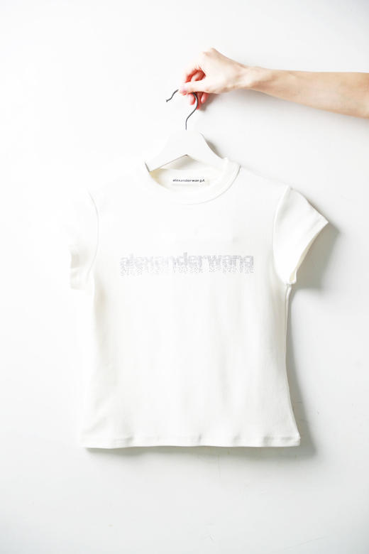 满满都是钻，火辣烫钻tee一枚。紧身短款胸口字母圆领t恤E013160 商品图4