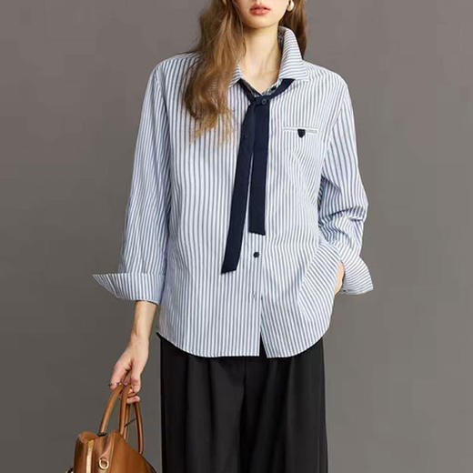 26春季miu系蓝色条纹设计感可拆卸领带亢皱长绒棉条纹上衣25761 商品图1