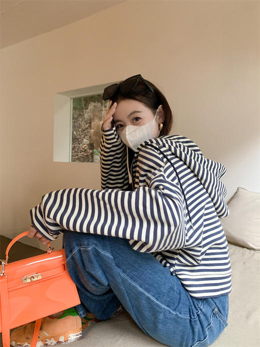 <曾小咸推荐> 韩系条纹卫衣外套 商品图2
