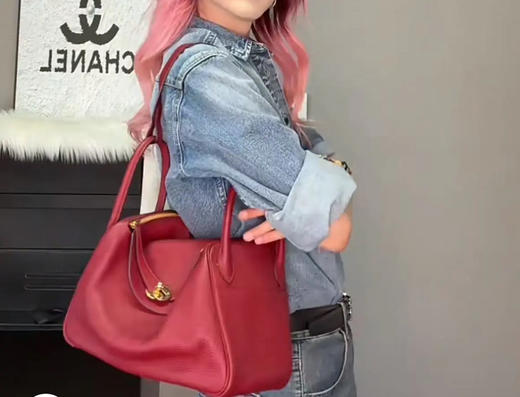 爱马仕 lindy 26 togo皮 石榴红 单肩包 商品图3