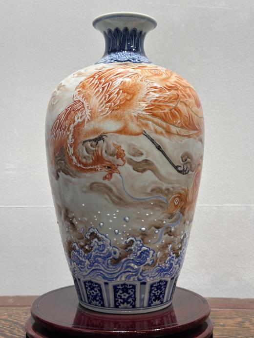 青花矾红《凤舞》赏瓶 商品图0