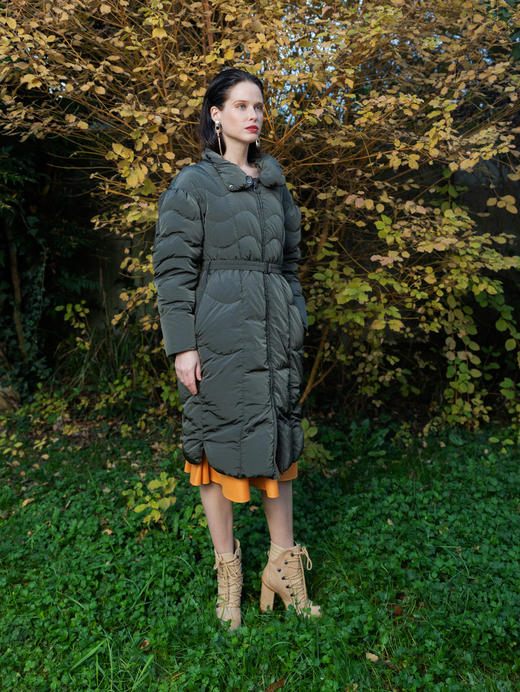 小蓬袖羽绒服 商品图1