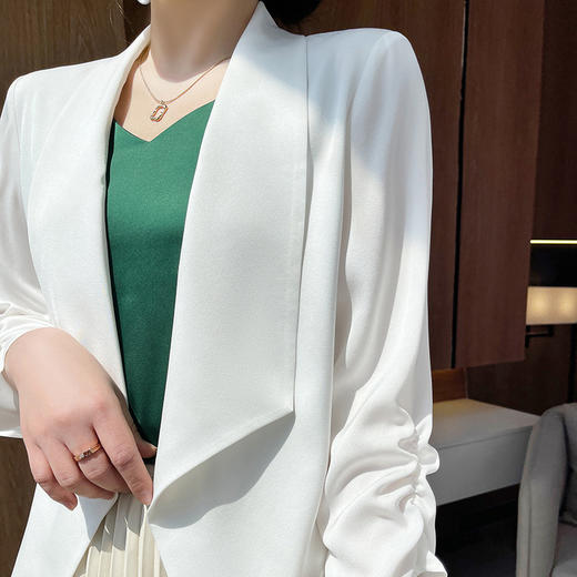 【醋酸缎面白色小西装】春夏薄款外套 小格子休闲设计感小众七分袖西服  商品图1