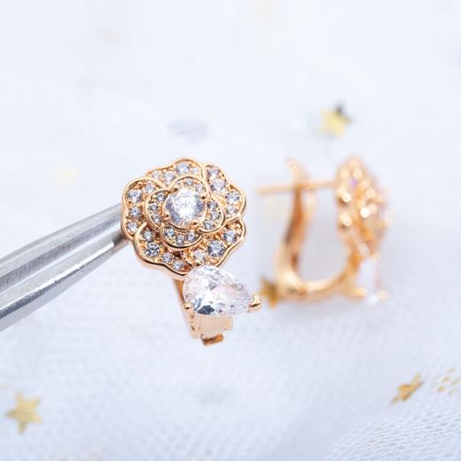 香奈儿 BOUTON DE CAMELIA山茶花耳环 满钻（XTY） 商品图13