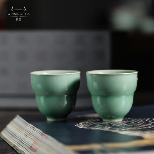 问鼎牛角款草木灰盖碗梅子青对杯 商品图3