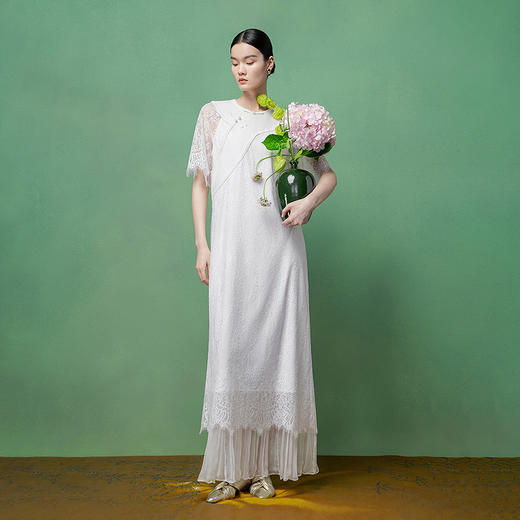 【林栖设计小店】镂光花影|蕾丝绣花拼桑蚕丝2026春新款国风连衣裙1961131 商品图0