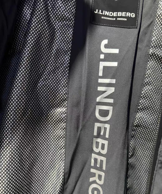 正品金林德伯格男士冬季保暖连帽短款羽绒服
高端好货！柜子2570，找我省钱
S L XL 商品图8